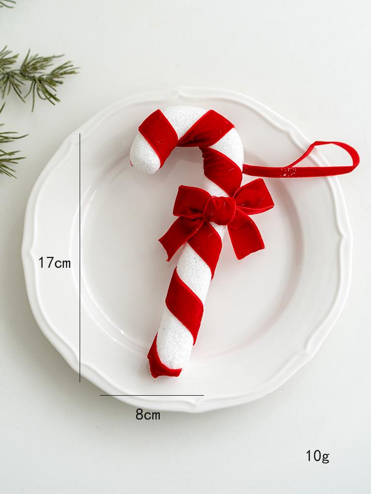 Kırmızı ve Beyaz Noel Süsü Seti: Toplar, Şeker Bastonları ve Lolipoplar