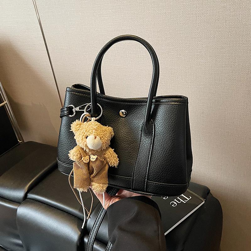 Casual hand bucket bag women's 2025 new fashion versatile shoulder bag high-end messenger women's bag