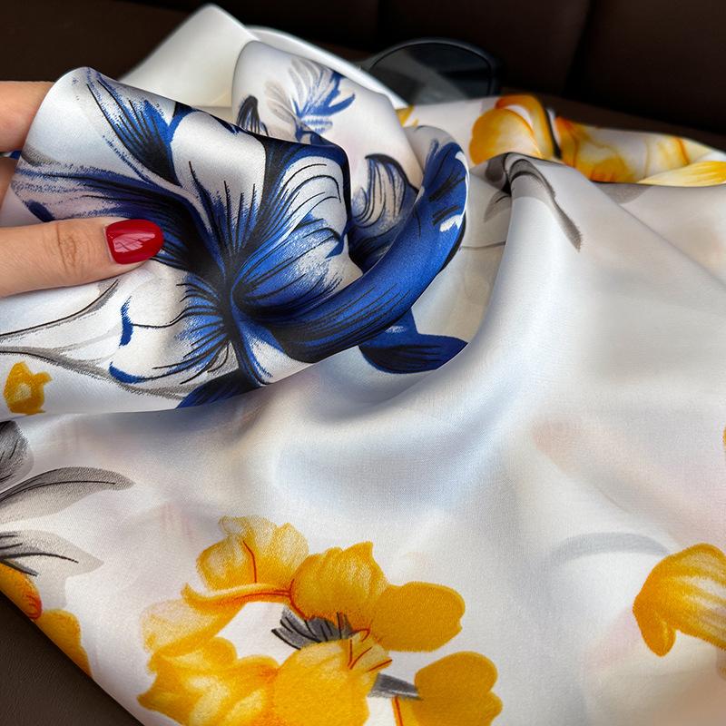 Spring and summer high-end French floral printing thin square scarf women's trend matching scarf holiday fashion small gift