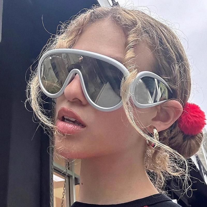 Y2K Punk Sunglasses Women Men One-Piece Glasses for Ladies Luxury Brand Oversized Steampunk Eyewear Goggle UV400