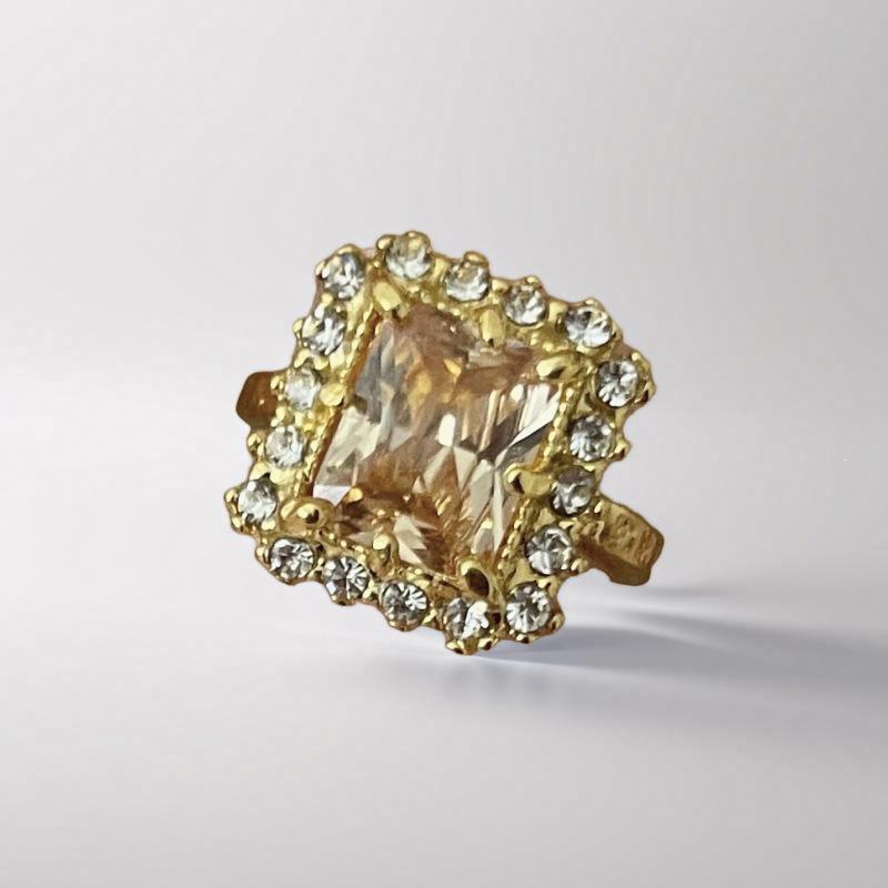 Stylish Gold-Plated Champagne Diamond Women's Ring - European & American Statement Jewelry