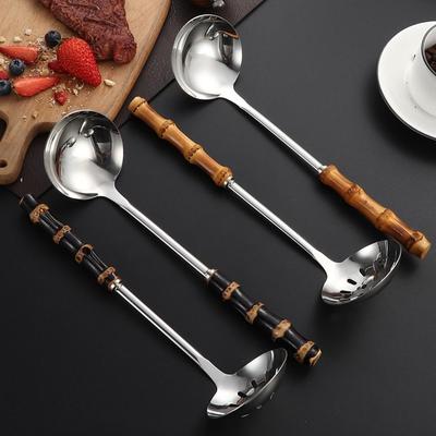Neuer Bambusgriff Kleiner Suppenlöffel Geschirr Multifunktional Hot Pot Löffel Edelstahl Schlitzlöffel