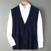 Herrstickad Väst i Ren Ull - Höst/Vinter V-ringad Ärmlös Tröja