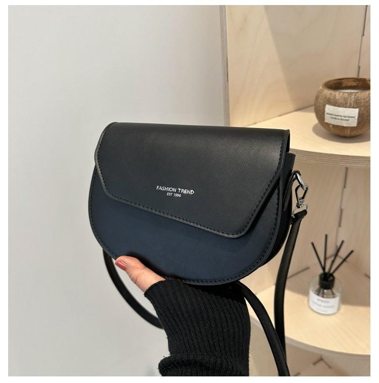 Stylish Minimalist Pu Crossbody Bag For Women In Trendy Saddle Design Ideal For Casual Commuting