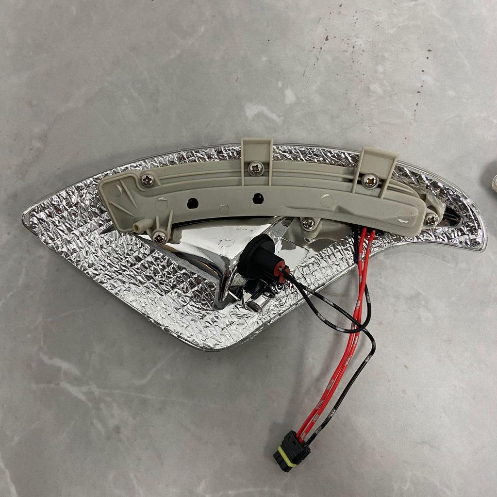 בנטלי קונטיננטל GT / קונטיננטל פלייינג ספור (2005-2012) איתות מראה אחורית 3W0949101/3W0949102