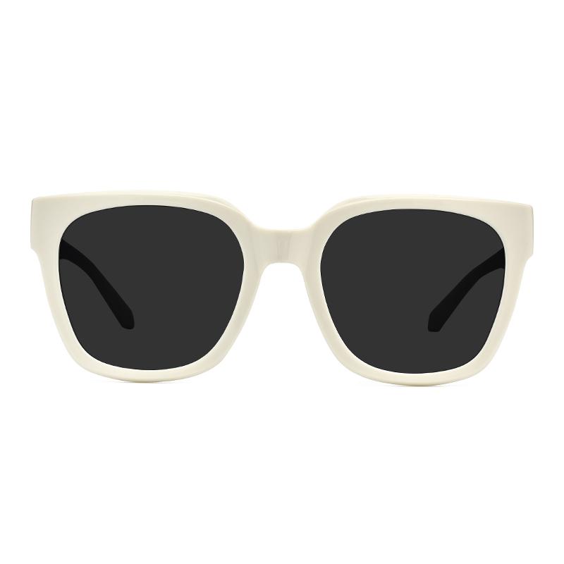 Calvin Klein Square Sunglasses With Logo Design For UV Protection Unisex sunglasses CKJ25637SLB