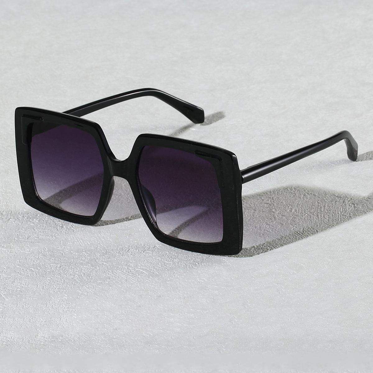

Luxury Brand Designer Oversized Square Sunglasses Women For Men Vintage Big Frame Punk Popular Outdoor Driving Sun Glasses UV400 As the photo черный серый