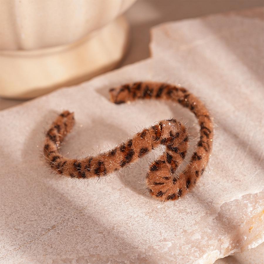 

Высококлассный ретро браслет-манжета из пони с леопардовым принтом для женщин