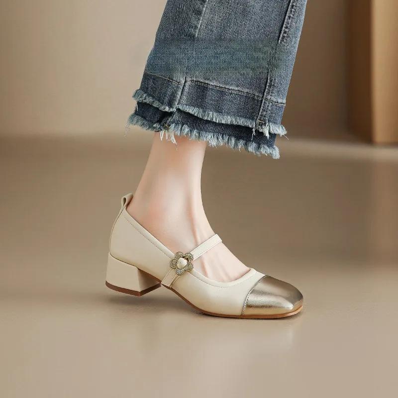 Chaussures Mary Jane à boucle fleurie rétro tendance pour femmes Designer Semelle souple Dames Talons bas Mode Français Printemps Automne Escarpins Laides