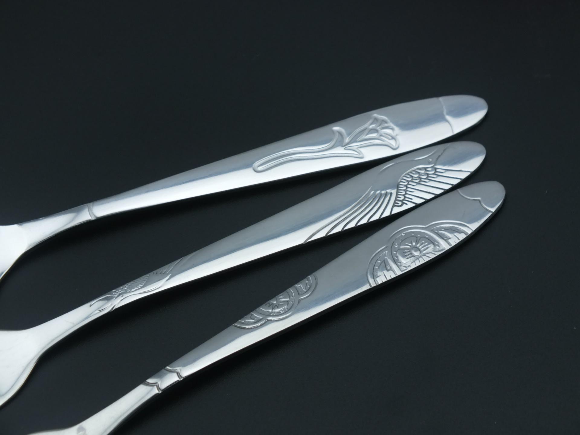 

Portable Stainless Steel Cutlery Set - Ideal for Travel and Gifting