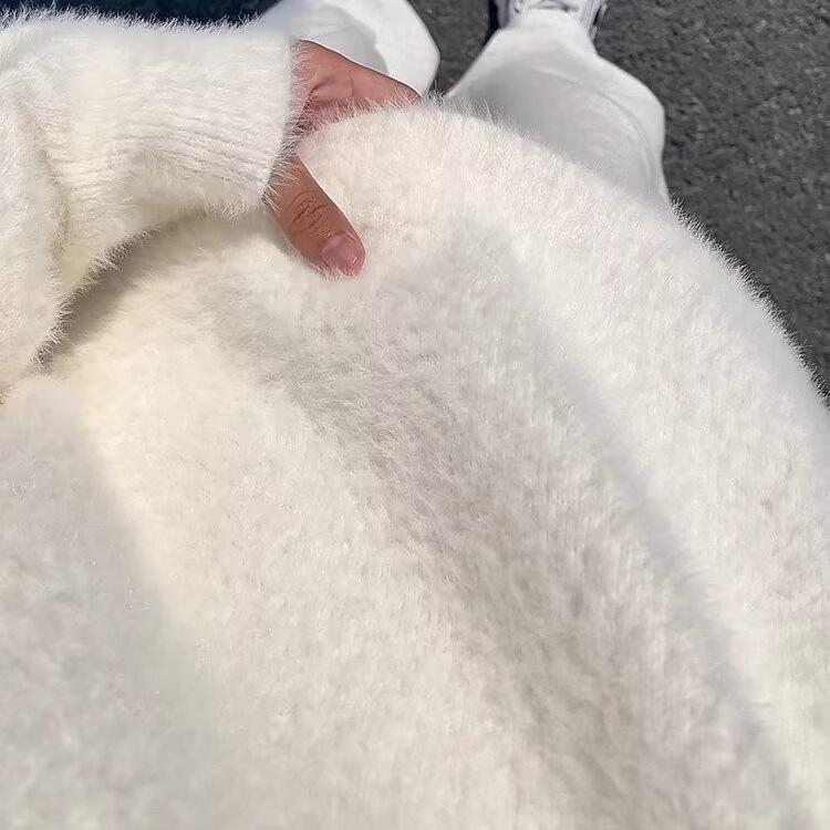 Men's Retro Crew Neck Loose Knit Sweater - Fluffy, Casual, and Versatile for Autumn & Winter