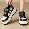 Höst och vinter nya tjocka sulor inre höjdökning mångsidiga små vita skor damskor sportskor damskor avslappnad och avancerad känsla