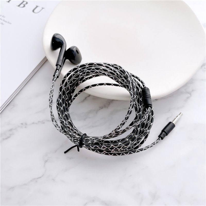 

Wired Earphone Extension Cord, 2m In-ear with Round Hole Jack, Universal for Computer & Mobile.