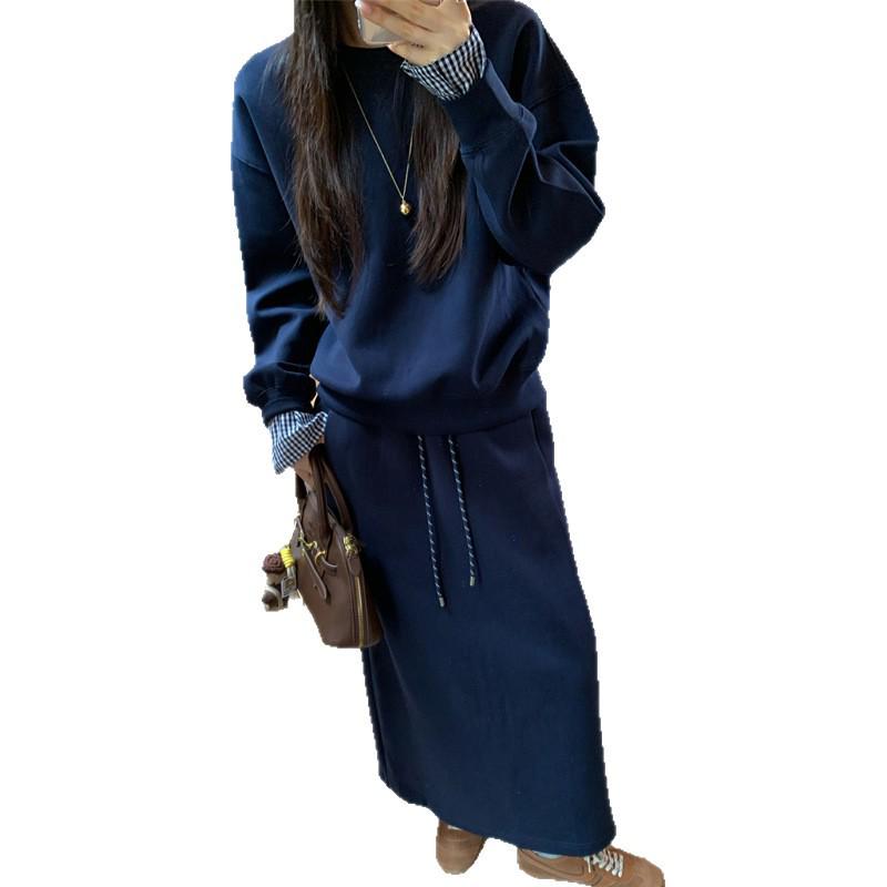 Women's Fashionable Two-Piece Set: Sweatshirt & High-Waisted Skirt, Korean Autumn/Winter, Plus Size, New Style.