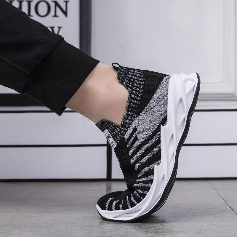 Men's sports shoes new foot-fitting fly-woven shoes fashionable breathable shoes men's one-pedal men's shoes