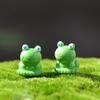 Mini Green Frog Figurines Garden Statues Adorable Appearance Vibrant Color Compact Size Frog