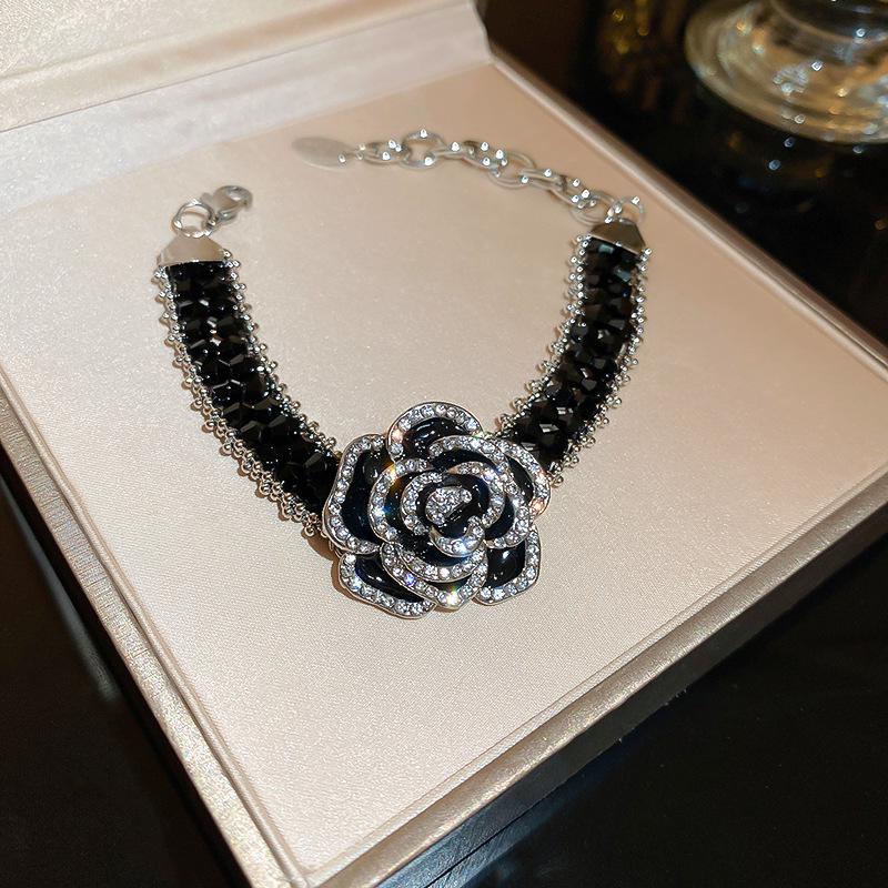 European & American Luxury Zircon Jewelry Set: Retro Clavicle Chain Necklace, Versatile Fashion Accessory