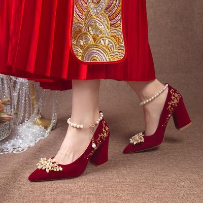 Sapatos de noiva femininos salto grosso Xiuhe vestido de noiva 2024 novo nicho sapatos de noiva vermelhos mulheres grávidas não se cansam pés sapatos de salto único