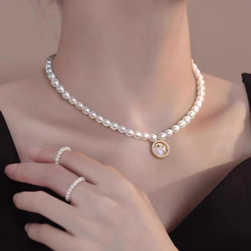 Pearl Necklace Women'S Opal Star Pendant Design Year High Temperament Clavicle Neck Chain