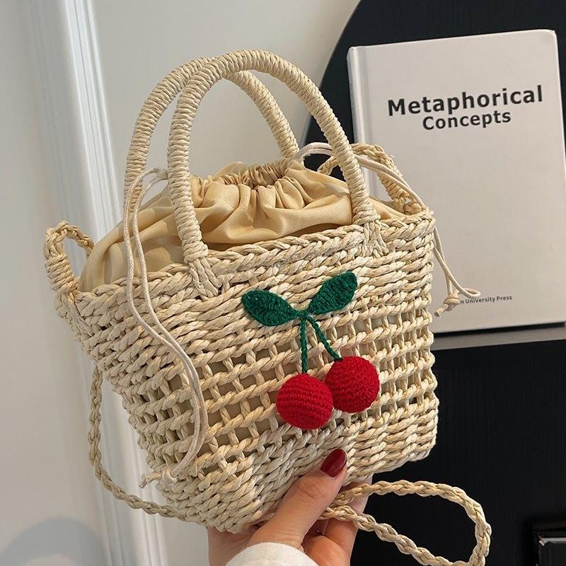 Elegant Summer Handwoven Bag For Women Stylish Rattan Crossbody Beach Tote