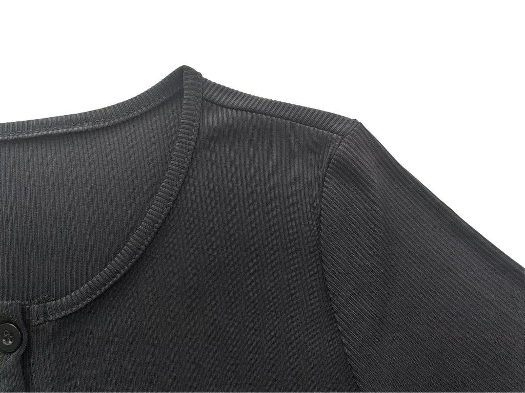 2026 Autumn/Winter Women's Ribbed V-Neck Slim-Fit Knitwear Top