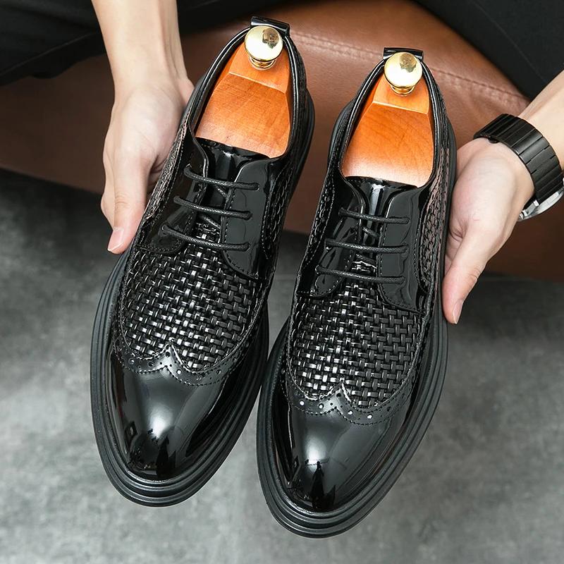 Fashion Italian Black Formal Shoes Summer Hollow Men Loafers Wedding Dress Shoes Patent Leather Oxford Shoes Leather Man Moccasins