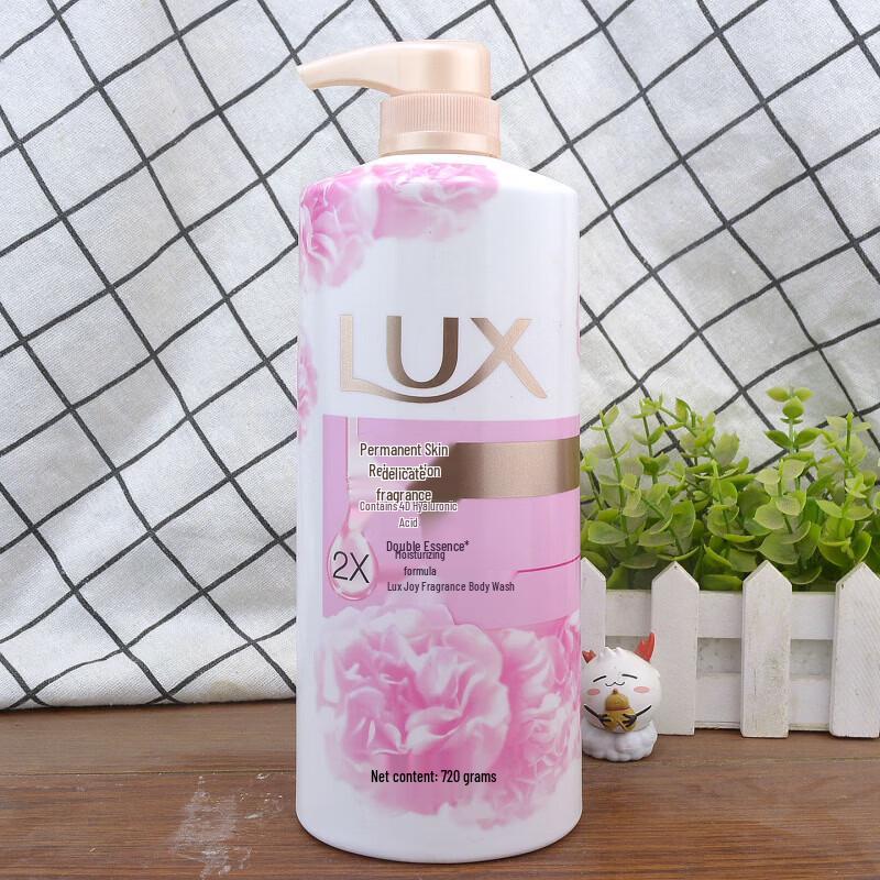 

LUX Delicate Skin Nourishing Shower Milk