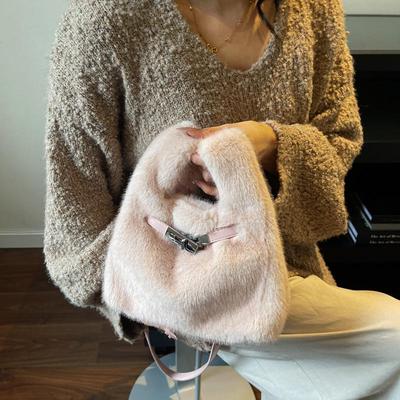2025 Herbst/Winter Damen Plüsch-Tote mit großem Fassungsvermögen im koreanischen Stil - Leicht und stilvoll