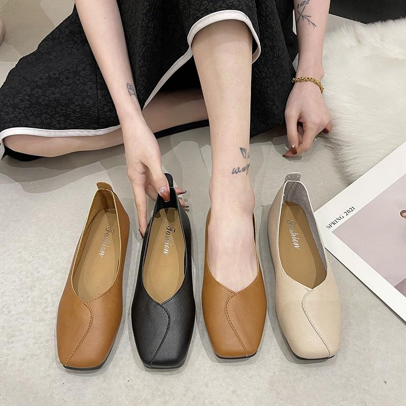Fashion New Shoes for Women Retro Ladies Flats Slip on Shoes Loafers Square Toe Shallow Mouth Women Casual Footwear Lightweight
