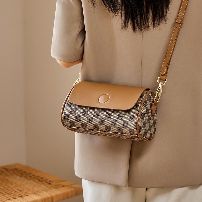 Mrs. Qiao Bag Women's Crossbody Bag 2025 New Autumn Winter Women's Small Bag High-end Cylinder Bag Vintage Women's Bag