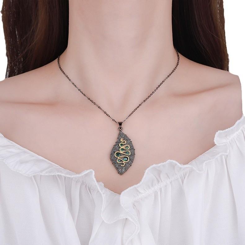 Gem Crystal Natural High-End Pendant Necklace Pendant Green Designer Craftsmanship Retro, Please Consult Customer Service Copper