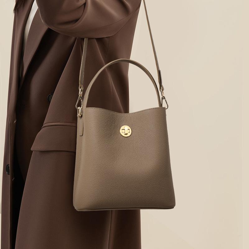 New Crossbody Women's Bag Bucket Bag Genuine Leather One Shoulder Versatile Handbag Commuting Bag