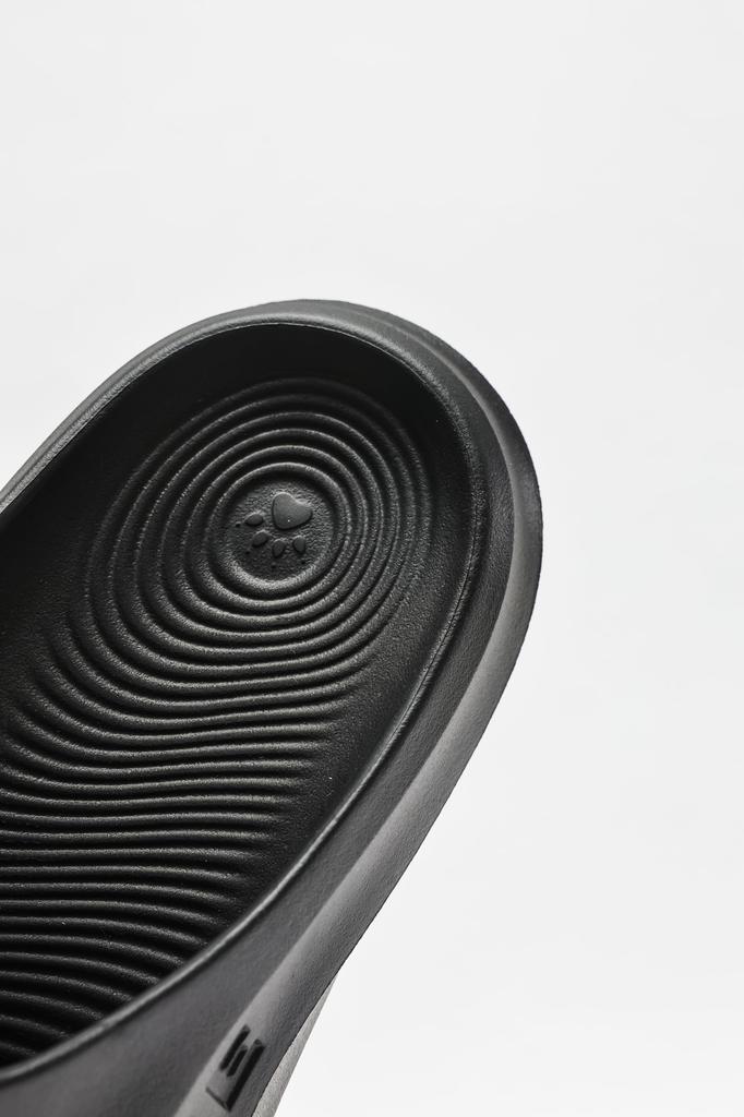 Kelme Hausschuhe, Fußball/Basketball Anti-Rutsch Sandalen, Outdoor/Strandschuhe, Fußgewölbestützung, Stoßdämpfung, Dicke Sohle, Unisex