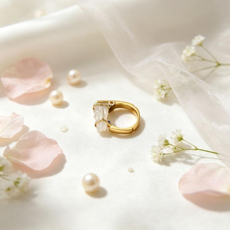 Horse Statement Ring Gold Tone Alloy Fashion Jewelry with Decorative Center, 0.67 In Inner Diameter for Daily Styling, Festive Looks and Gift Giving