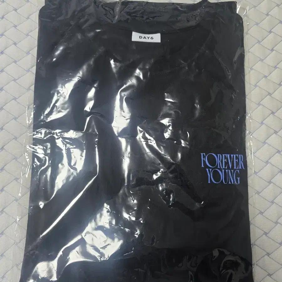 DAY6 Forever Young Finale Short Sleeve T-shirt