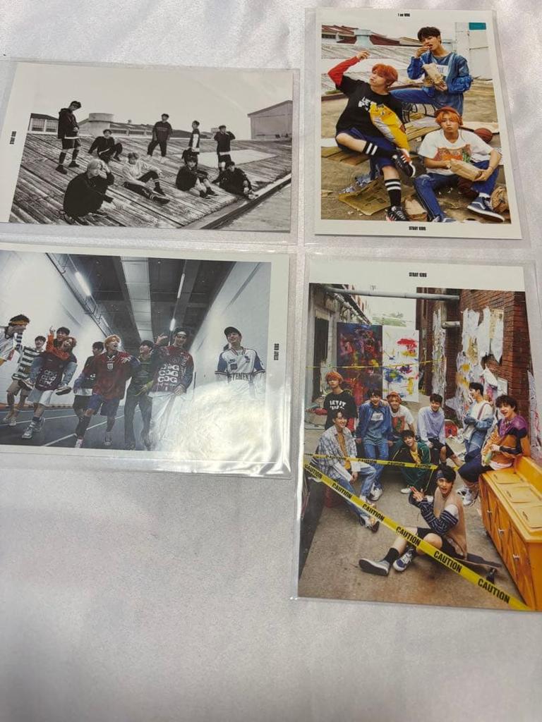 [USED] Stray Kids Iam Who Postcards (12 cards)