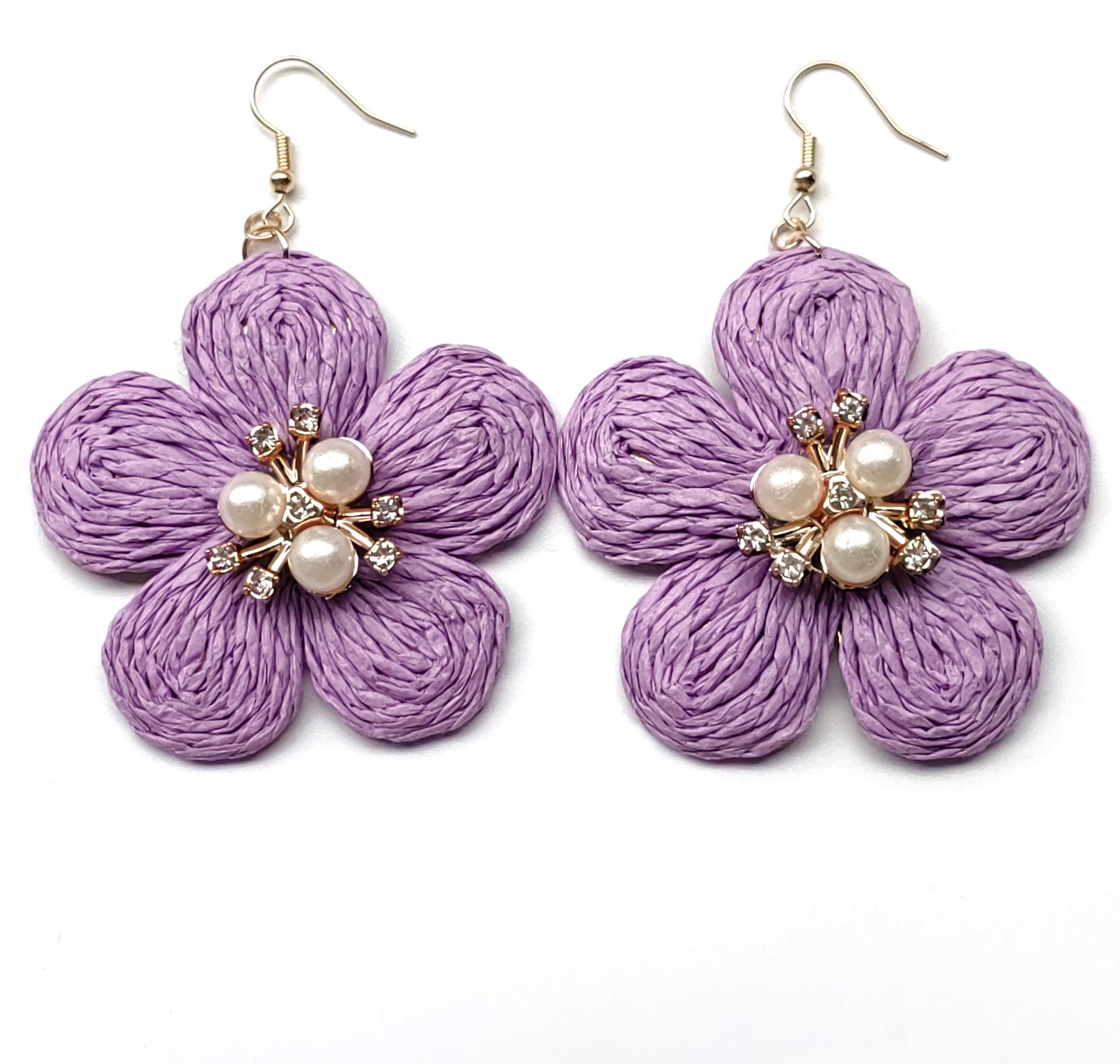 Fresh Bohemian Style Sunflower Dopamine Earrings – Cute Straw-Woven Ear Drops