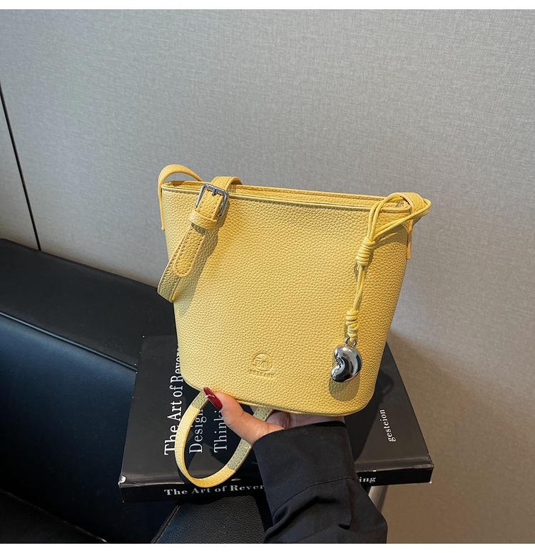 Crossbody Small Red Envelope High-end Mini Bucket New Fashion Dopamine Versatile Crossbody Shoulder Bag