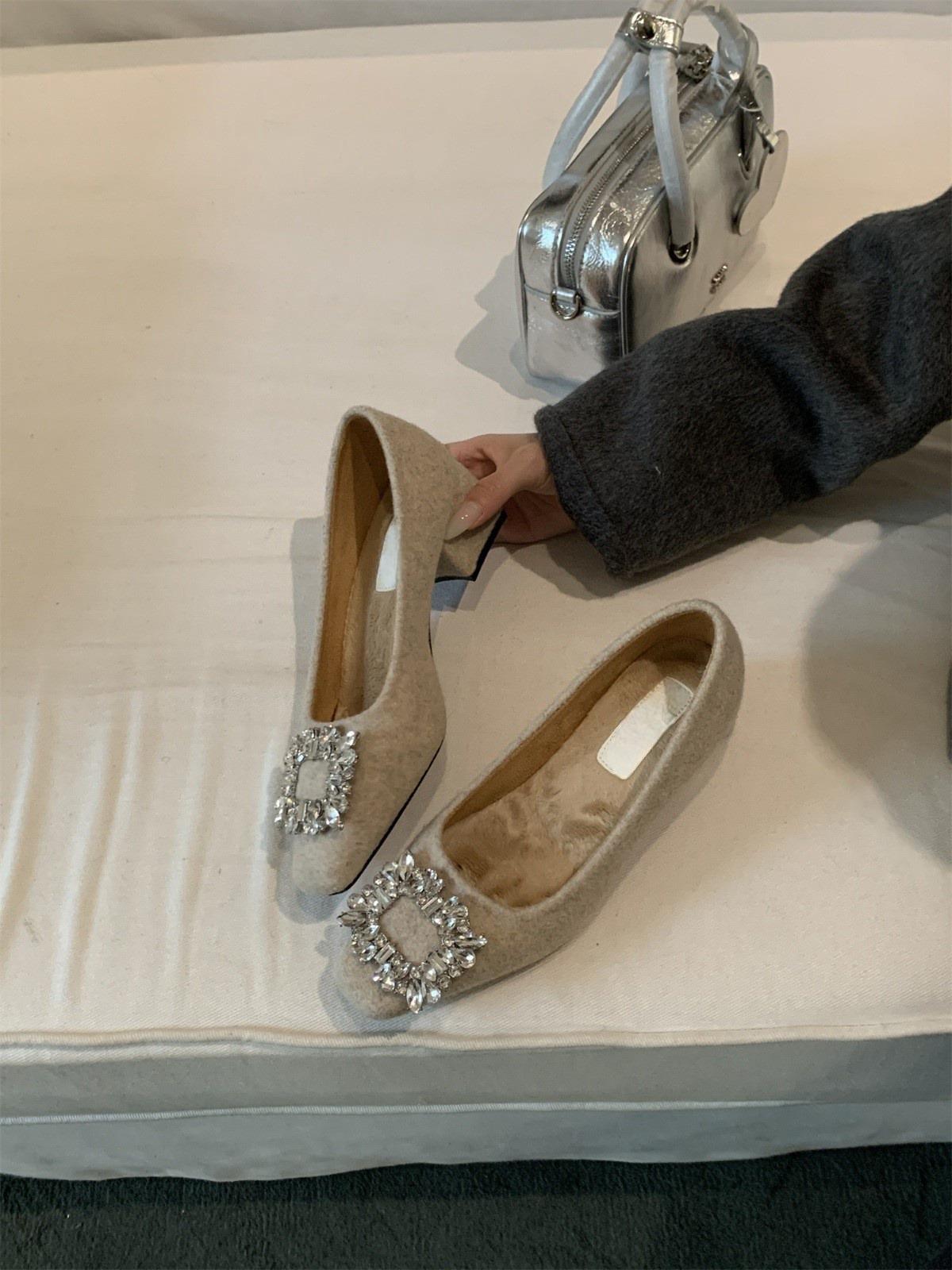 

2024 осень и зима новые свадебные туфли женские туфли со стразами квадратный каблук одинарные туфли знаменитостей из интернета новые женские французские бархатные шапочки 40 абрикосовый