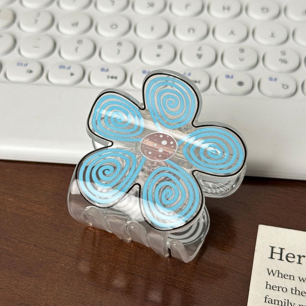 Beautiful Flower Design Hair Clips In Soft Macaron Colors For Fashionable Looks