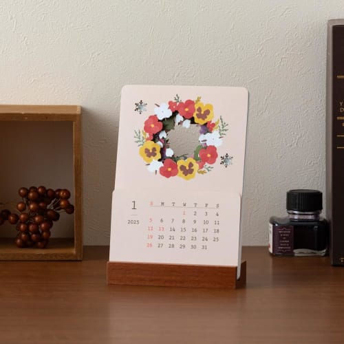 Midori 2025 Calendar Desktop Seasonal Calendar Limited Edition with Sticker Floral Pattern 31320006