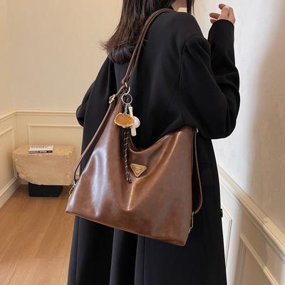 Große Tragetasche 2025 neue Damen Schulter-Umhängetasche Rucksack europäischer und amerikanischer Stil Pendlertasche Damen