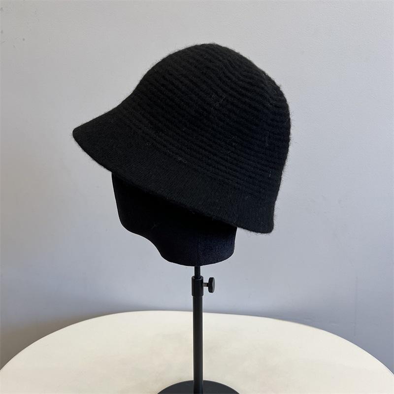 

2026 Women s 100% Wool Bucket Hat with Asymmetrical Brim | Korean Japanese Retro Style | Fine Knit Winter Warm M 56-58cm чорний