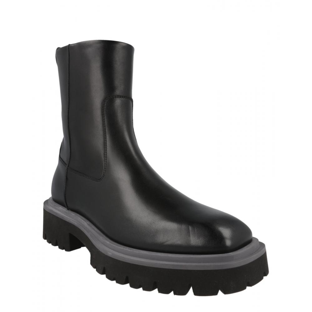 Salvatore Ferragamo Fulvio Ankle Boots Black