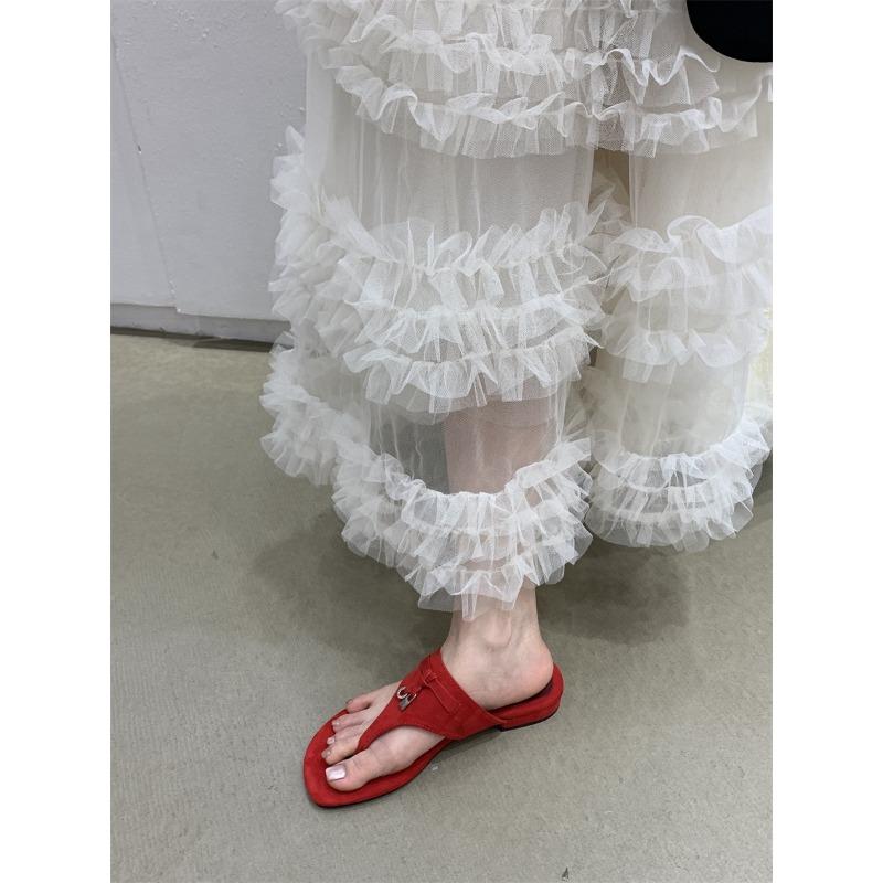 2025Fashion Metal Buckle Tassel Toe-clip Slippers Women Sandals Summer Flat Slippers Wearing Outside Casual Beach
