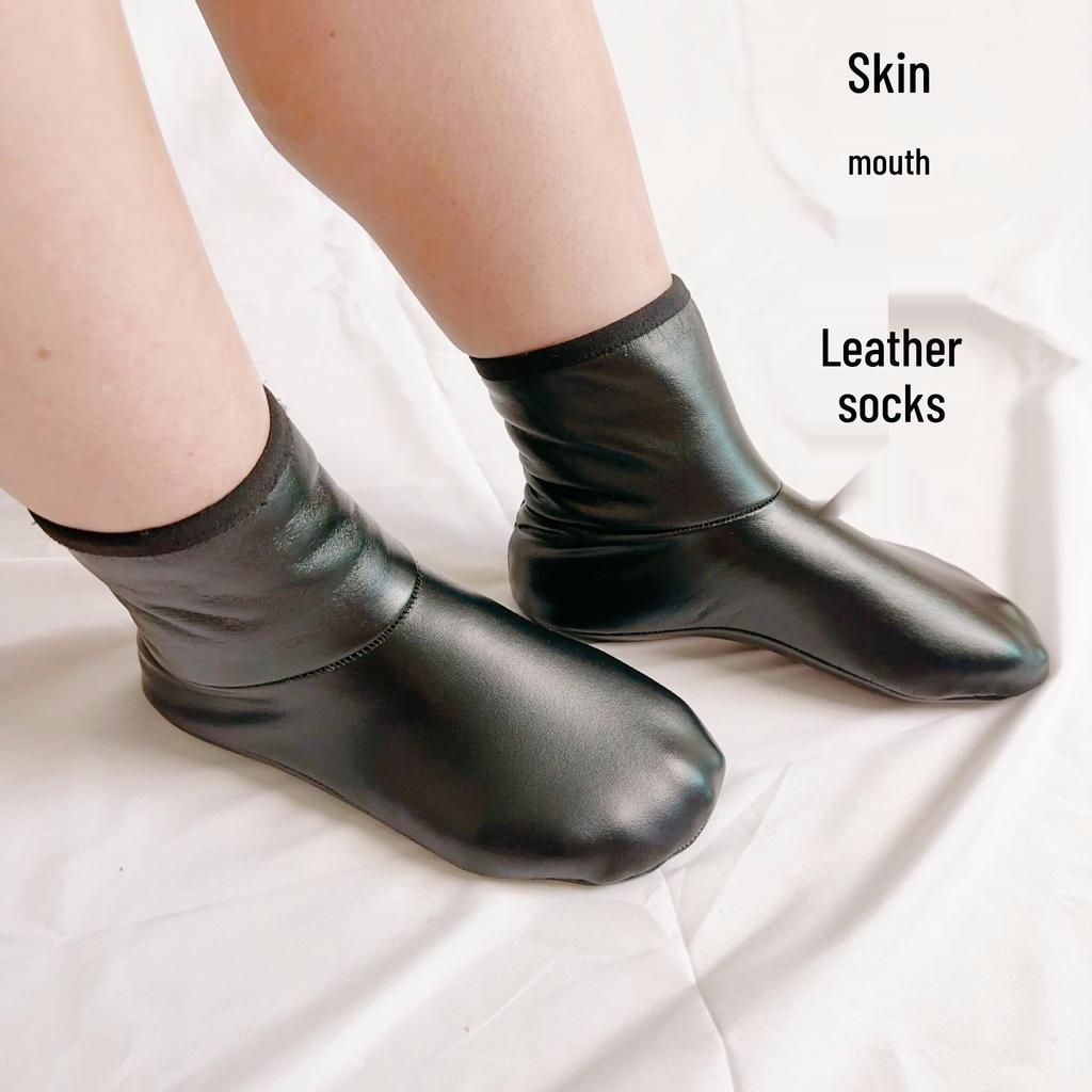 Extra Thick Waterproof Fleece-Lined Non-Slip Mid-Calf Leather Socks for Winter Cold Protection - Unisex Indoor Floor Socks