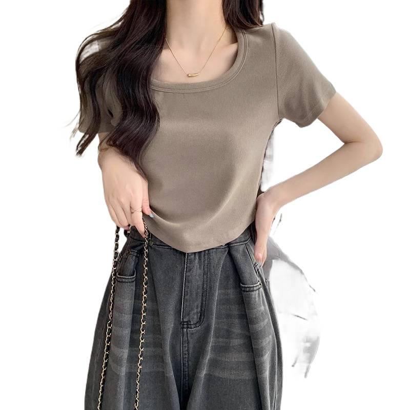 T-shirt Estiva da Donna 2026 con Scollo Quadrato e Orlo Curvo