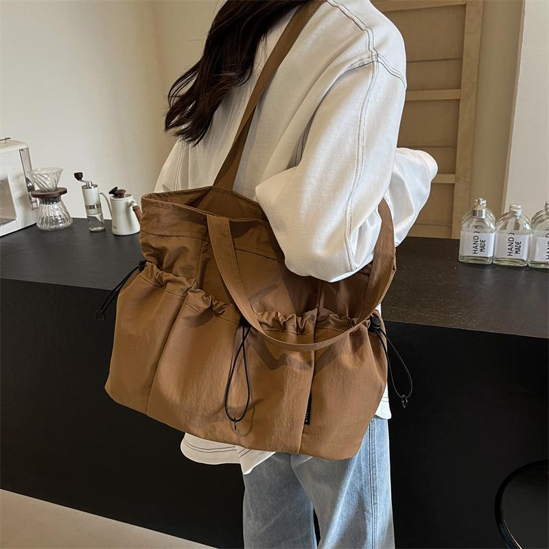 Women's Shoulder Bag Large Capacity Tote Bag Commuter Crossbody Bag