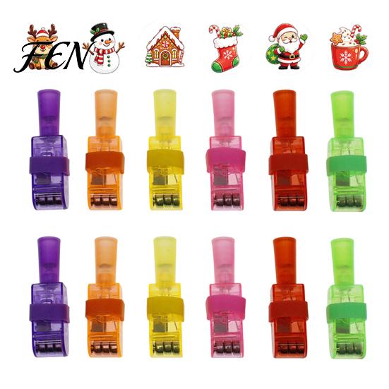 Holiday Event Giveaways Christmas Finger Projector Light, Mini Patterns LED Toy for Kids, Light Up Rings Ring Projection Xmas Party Supplies