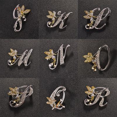 1 Peça Broche de Letra de Luxo Leve, Acessórios de Joias Modernos e Requintados, Artefato Antirreflexo Personalizado e Versátil